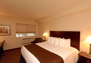 Cobblestone Inn & Suites - Fort Madison