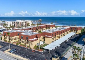 Cocoa Beach Club