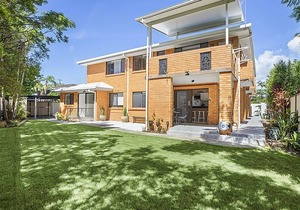 Coffs Mediterranean Villa 2 is a one bedroom apartment in a gated complex of only 5 apartments.