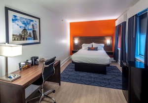 Collegian Hotel & Suites, Trademark Collection by Wyndham