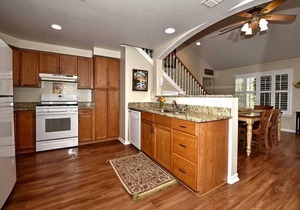 Comal River access - Charming River Retreat – Walk to Downtown & Tubing!