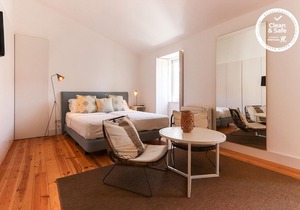 COMBRO SUITES IV by HOMING