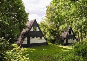 Comfort 6-person bungalow in the holiday park Landal Wirfttal
