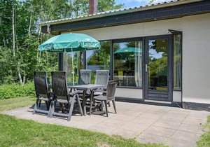 Comfort 6-person bungalow in the holiday park Landal Wirfttal