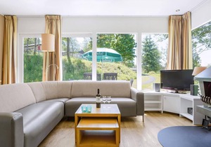 Comfort 6-person bungalow in the holiday park Landal Wirfttal