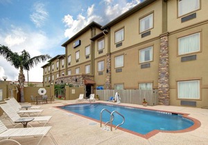 Comfort Inn & Suites Donna near I-2