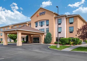 Comfort Inn & Suites Farmington - Victor