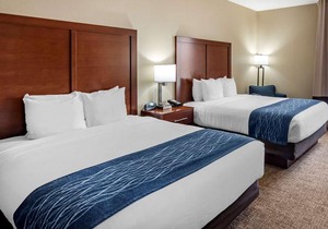 Comfort Inn & Suites Junction City - near Fort Riley