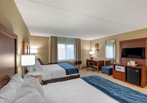 Comfort Inn & Suites Jackson - West Bend