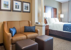 Comfort Suites West Warwick - Providence