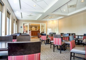 Comfort Suites West Warwick - Providence