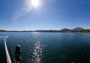 Comfortable Duplex Unit - Beautiful Lake Views!