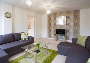 Comfortable Swindon 3 bedroom Town Centre Apartment with en-suite, FREE Parking