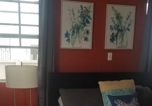Comfy, cozy Studio in the back of the house +TV