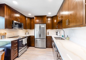 Comfy mountain retreat near the Village with pool, tennis courts & hot tub