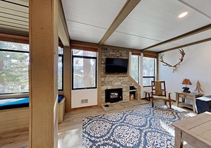 Condo ∙ 2 bedrooms ∙ 5 guests