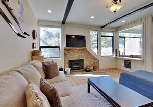 Condo ∙ 2 bedrooms ∙ 6 guests