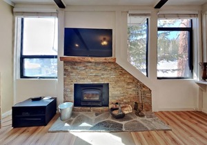 Condo ∙ 2 bedrooms ∙ 6 guests