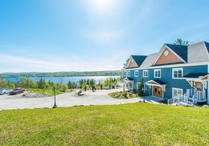 Condo Au Sommet du Lac Magog
