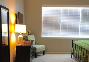 Condo, elevator, pool, bike to the beach
