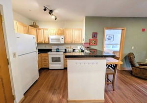 Condo near River Run Village with lots of Shops