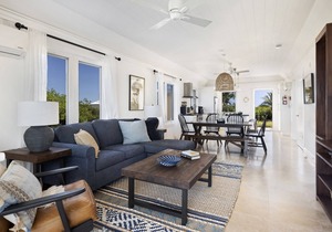 Condo w/Views, Beach, Htd Pool, Pickleball, Golf Cart, Gym,Walk to Restaurant