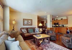 Condo with Shared Pool, Sauna & Hot Tub, WiFi, and Washer/Dryer - Walk to Gondola
