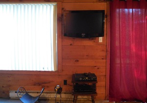 Contact Free Check in/out, Private Access, Short Walk to Lake, Minutes to Pool!