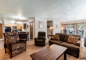 Conveniently located in Breckenridge, Garage Parking!