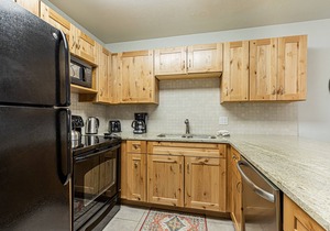 Conveniently located in Breckenridge, Garage Parking!