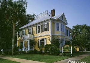 Coombs Inn & Suites, Ascend Hotel Collection