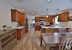 Coop Diamonds Luxury Rentals; Sunrise Estates 6