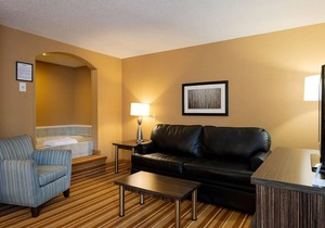 Coratel Inn & Suites Blaine - Comfort 2 Queen Bed Non-Smoking