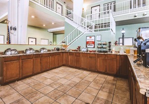 Coratel Inn & Suites By Jasper McCook - 1 King Bed NS