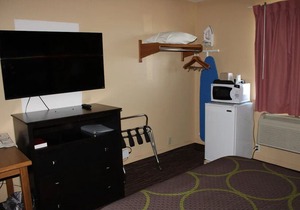 Coratel Inn & Suites Stillwater - 1 King Bed Non-Smoking