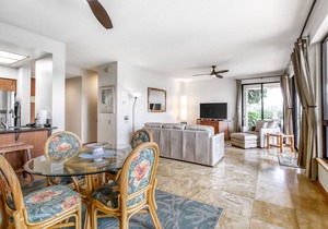 Corner condo on golf course with pool & hot tub access, & private washer/dryer