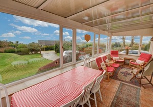 Cornerways - Four Bedroom House, Sleeps 8