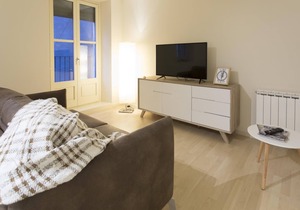 Cort Reial 3A - Holiday Apartment Rental in Girona | Bravissimo