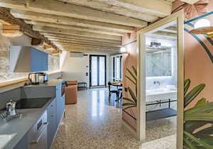 Corte Rubbi 5514 Two-bedroom with Canal View