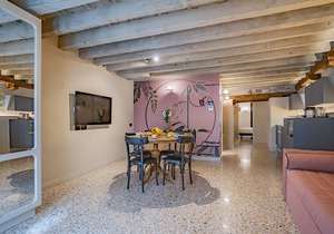 Corte Rubbi 5514 Two-bedroom with Canal View
