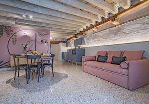 Corte Rubbi 5514 Two-bedroom with Canal View