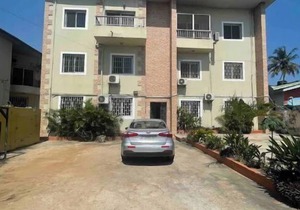 Cosy 1- bedroom serviced apartment in Labone