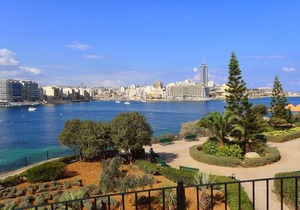 Cosy 1BR Penthouse with Terrace, Great Location