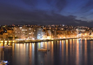 Cosy 1BR Penthouse with Terrace, Great Location