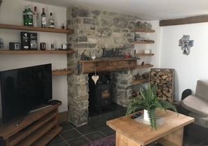 Cosy 2 bed cottage in the heart of Castleton at the bottom of Cavedale walk and Peveril Castle.