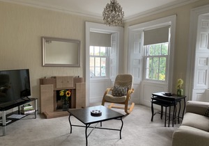 Cosy Apartment 2 - Lanark Town Centre