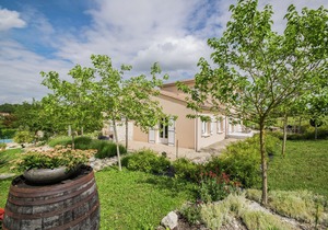 Cosy Apartment in Segonzac with Swimming Pool