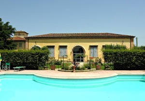 Cosy apartment in villa for 2 people with pool, WIFI, TV and panoramic view