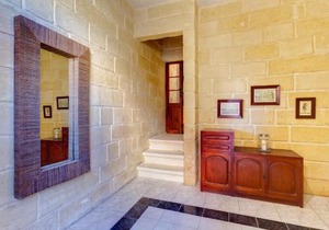 Cosy Maltese Townhouse Roof Terrace and Views