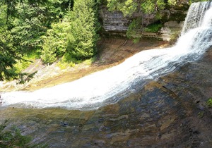 Cottage #7 on AuTrain River Near Lake Superior Beach, Pictured Rocks, Waterfalls